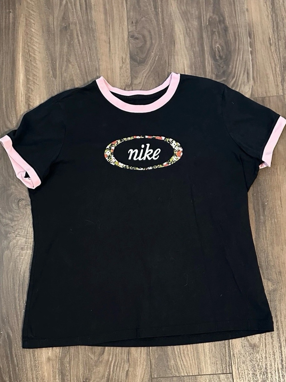 Women’s Nike Ringer Tee Black Pink Floral XL Short Sleeve Crew Neck
